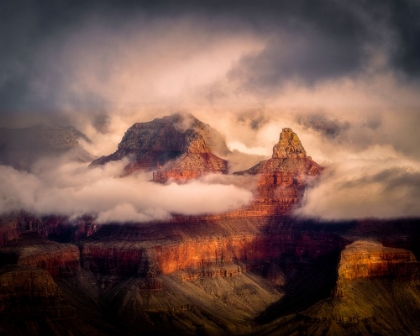 Picture of USA-ARIZONA-GRAND CANYON-FOGGY SUNRISE ON CANYON