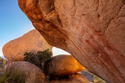 Picture of NATIVE AMERICAN PICTOGRAPHS AT COUNCIL ROCKS IN THE DRAGOON MOUNTAINS IN THE CORONADO NATIONAL FORE