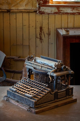 Picture of ANTIQUE TYPEWRITER-BODIE STATE HISTORIC PARK-CALIFORNIA