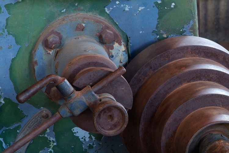 Picture of USA-CALIFORNIA HEAVY EQUIPMENT RUSTS IN THE MACHINE SHOP AT THE BODIE STAMP MILL