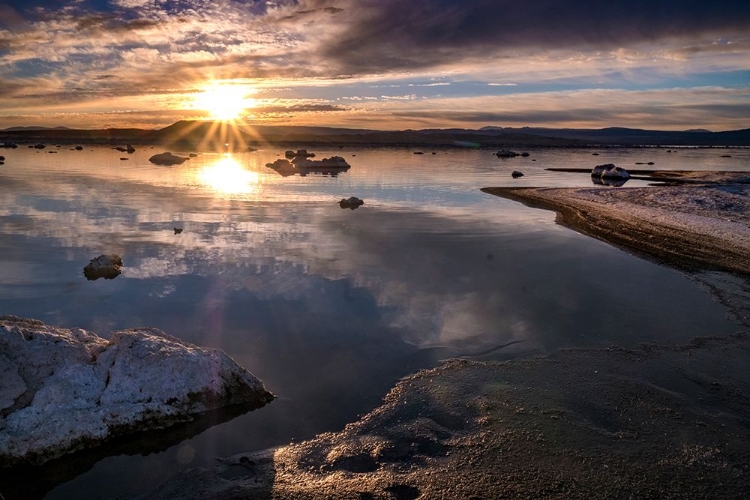 Picture of USA-CALIFORNIA-SIERRA NEVADA-MONO LAKE