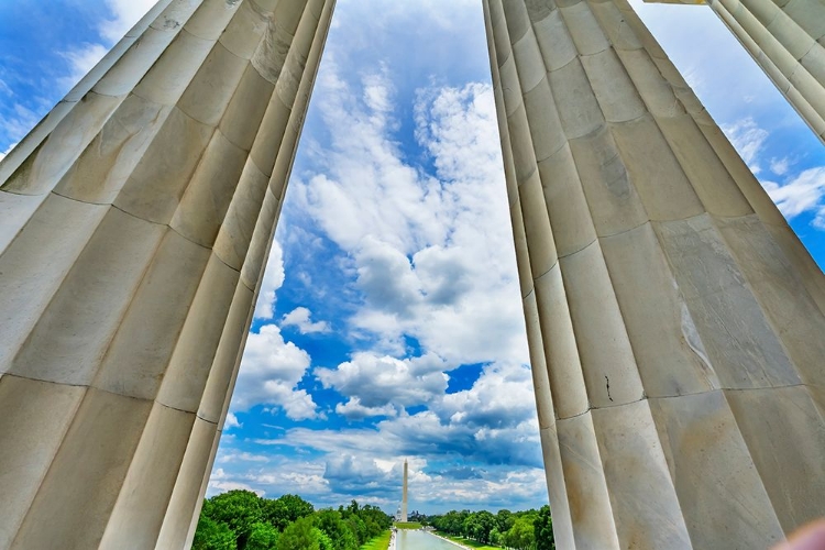 Picture of TALL WHITE COLUMNS-LINCOLN MEMORIAL-WASHINGTON DC-DEDICATED 1922