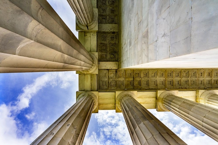 Picture of TALL WHITE COLUMNS-LINCOLN MEMORIAL-WASHINGTON DC-DEDICATED 1922
