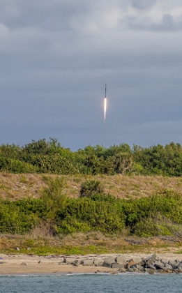 Picture of USA-FLORIDA-PORT CANAVERAL-A SPACE X ROCKET BEING LAUNCHED FROM CAPE CANAVERAL