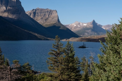 Picture of USA-MONTANA-GLACIER NATIONAL PARK LANDSCAPE WITH ST MARY LAKE AND MOUNTAINS