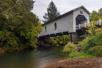 Picture of HOFFMAN COVERED BRIDGE OVER CRABTREE CREEK IN LINN COUNTY-OREGON-USA