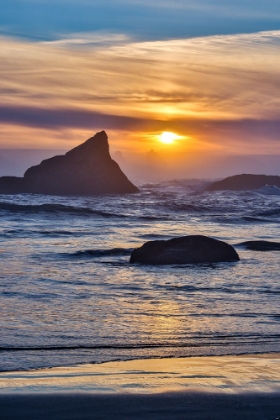 Picture of USA-OREGON-BANDON BANDON BEACH-SUNSET AT THE BEACH