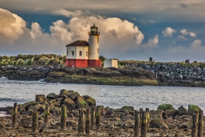 Picture of COQUILLE RIVER LIGHTHOUSE-BANDON-OREGON