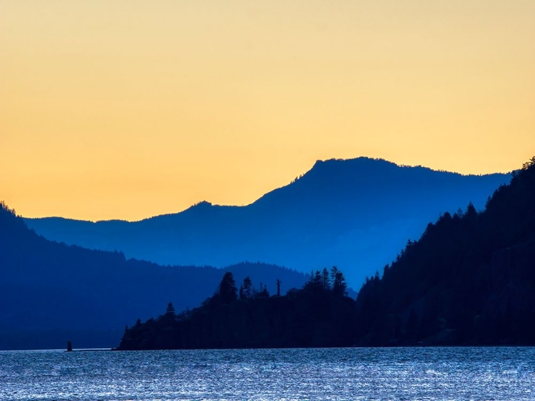 Picture of OREGON-COLUMBIA RIVER GORGE NATIONAL SCENIC AREA-COLUMBIA RIVER AND GORGE PEAKS AT SUNSET