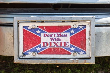 Picture of MARBLE FALLS-TEXAS-USA-DECORATIVE LICENSE PLATE WITH A CONFEDERATE FLAG-SAYING DONT MESS WITH DIXIE