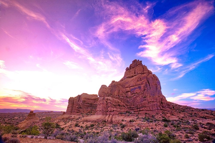 Picture of ARCHES NATIONAL PARK EVENING LIGHT-USA-UTAH