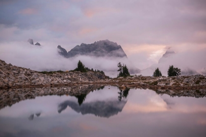 Picture of USA-WASHINGTON-ALPINE LAKES WILDERNESS-SUNRISE ON TANK LAKE