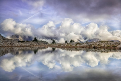 Picture of USA-WASHINGTON-ALPINE LAKES WILDERNESS-SUNRISE ON TANK LAKE