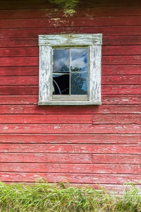 Picture of LATAH-WASHINGTON STATE-USA-WINDOW ON THE WALL OF AN OLD RED BARN