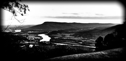 Picture of ANTIQUE LOOKOUT BW HOLGA