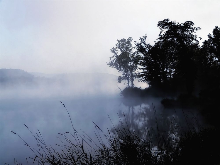 Picture of MOUNTAIN LAKE 20