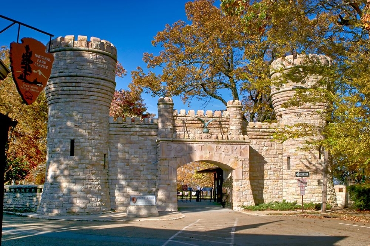 Picture of POINT PARK GATE 2