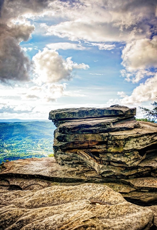 Picture of ROCKS IN FRONT OF LOOKOUT VALLEY