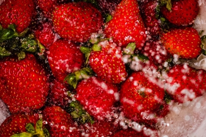 Picture of STRAWBERRY BATH