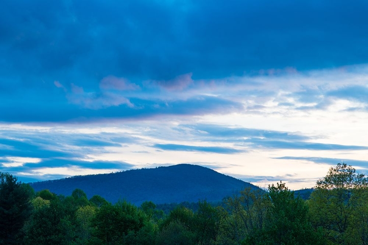 Picture of CASHIERS CLOUDS 3