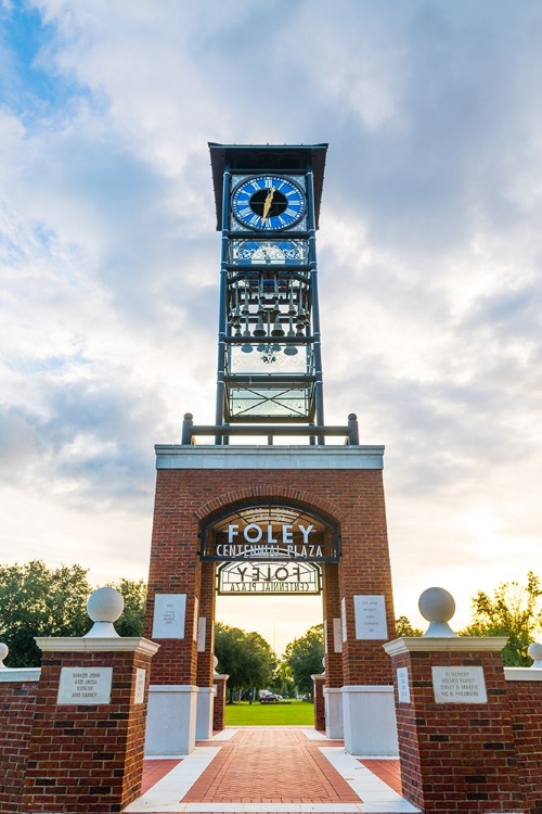 Picture of CENTENNIAL PLAZA VERTICAL