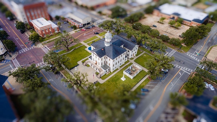 Picture of COURTHOUSE 7