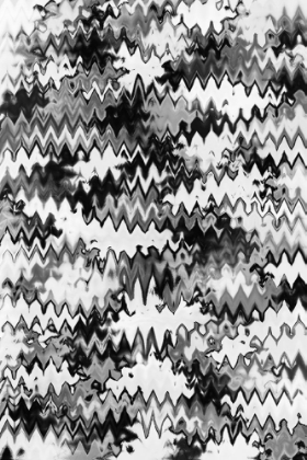 Picture of BLACK AND WHITE ZIG ZAG PATTERN