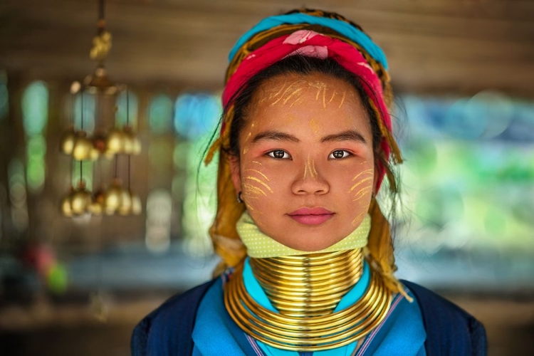 Picture of YOUNG PADAUNG WOMAN THAILAND - 5
