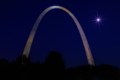 Picture of ST. LOUIS ARCH WITH STARBURST MOON