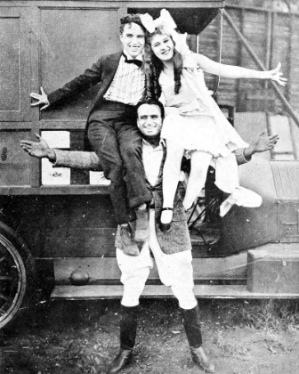Picture of DOUGLAS FAIRBANKS, CHARLIE CHAPLIN, MARY PICKFORD, WHEN THE CIRCUS COMES TO TOWN