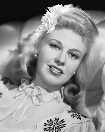 Picture of GINGER ROGERS, TENDER COMRADE, 1943