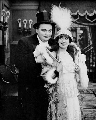 Picture of ROSCOE ARBUCKLE, MABEL NORMAND, 1915