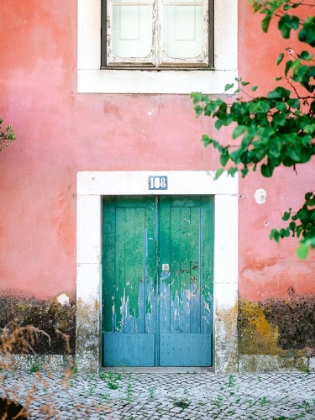 Picture of LITTLE DOOR IN LISBON