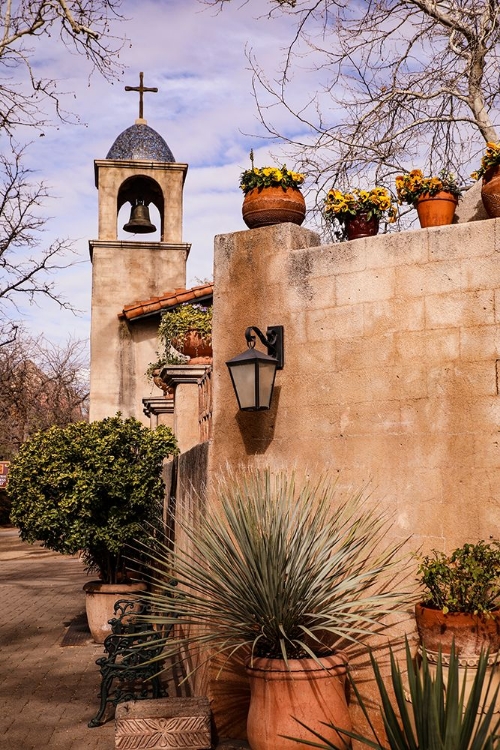 Picture of SEDONA- ARIZONA. TLAQUEPAQUE CHAPEL