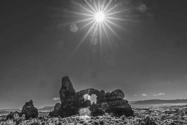 Picture of BLACK AND WHITE TURRET ARCH- WINDOWS SECTION- ARCHES NATIONAL PARK- MOAB- UTAH.