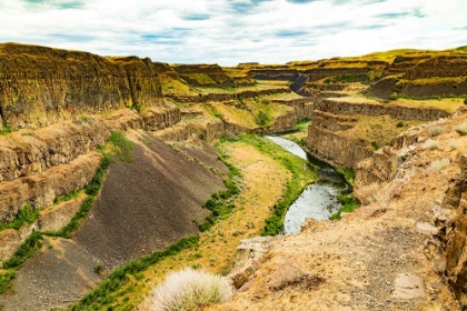 Picture of USA- WASHINGTON STATE- WHITMAN COUNTY- PALOUSE. RIVER RUNNING THROUGH A CANYON.