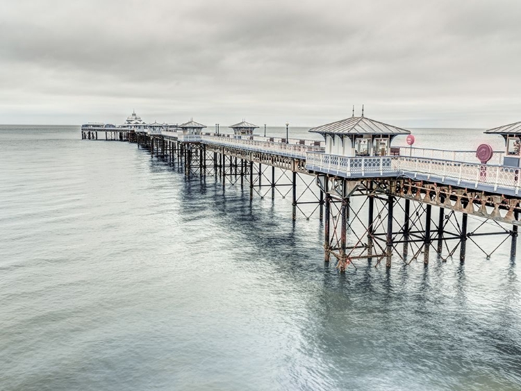 Picture of LLANDUDNO PIER, NORTH WALES