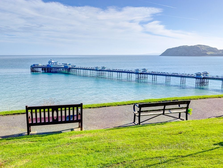 Picture of LLANDUDNO PIER, NORTH WALES