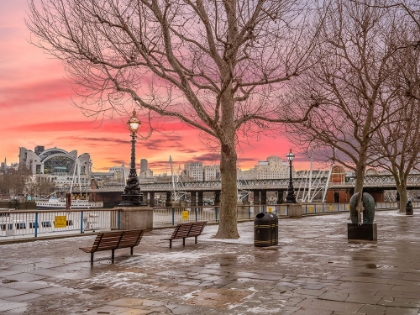 Picture of SUNSET, SOUTHBANK, LONDON