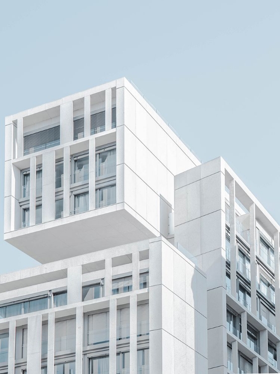 Picture of A WHITE CONCRETE APARTMENT BUILDING IN MADRID