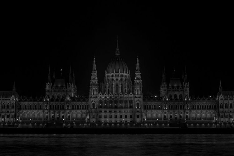 Picture of BUDAPEST AT NIGHT