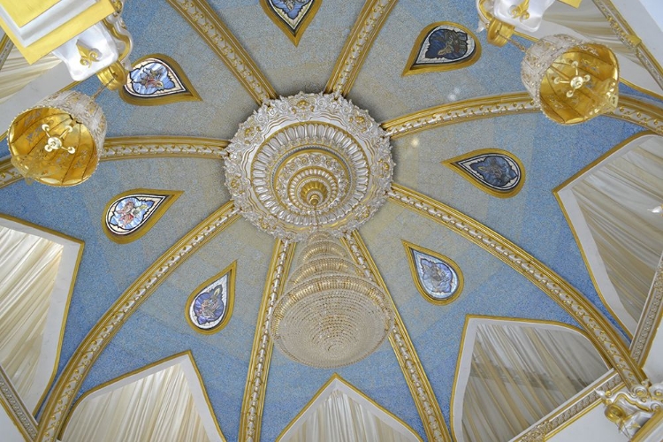 Picture of BUDDHIST TEMPLE INTERIOR