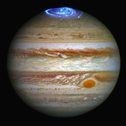 Picture of HUBBLE CAPTURES VIVID AURORAS IN JUPITER