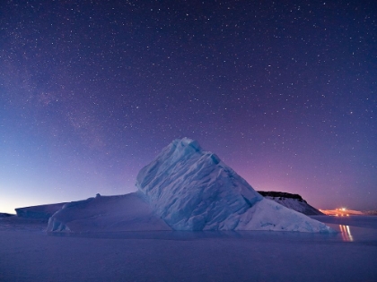 Picture of ICEBERG IN NORTH STAR BAY, GREENLAND