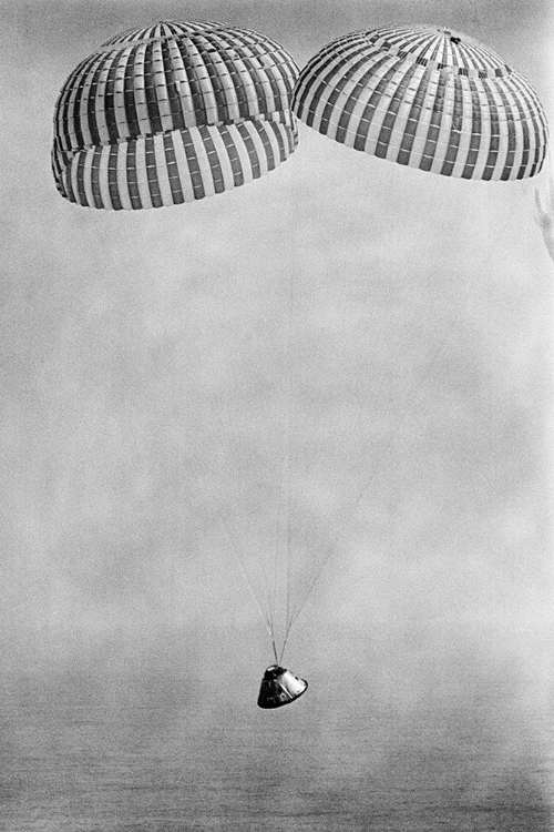 Picture of THE APOLLO 9 SPACECRAFT