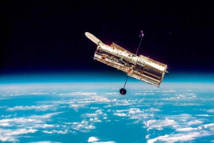 Picture of THE HUBBLE SPACE TELESCOPE I