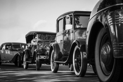 Picture of VINTAGE CAR PROCESSION