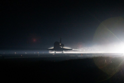 Picture of ATLANTIS FINAL TOUCHDOWN AT KENNEDY SPACE CENTER 2011