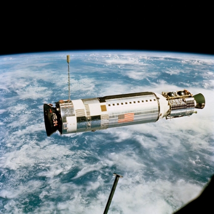 Picture of THE AGENA TARGET DOCKING VEHICLE AS SEEN FROM THE GEMINI-12 SPACECRAFT