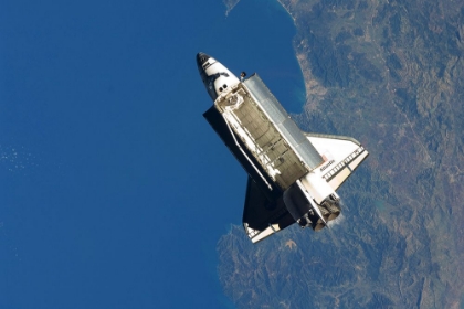 Picture of SPACE SHUTTLE ATLANTIS 2009 OVER THE ALGERIAN COAST